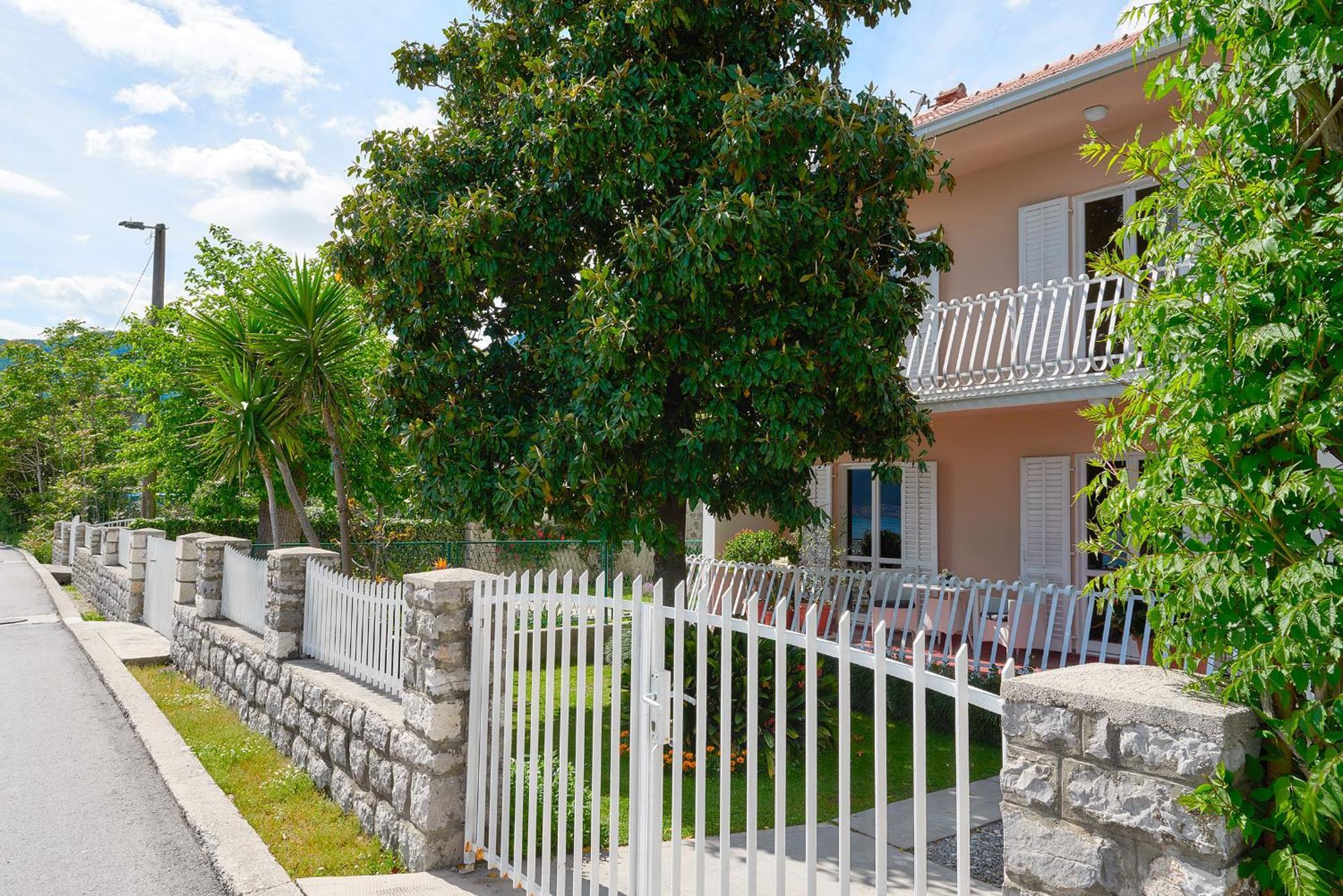 Vila Magnolia Bijela Extérieur photo